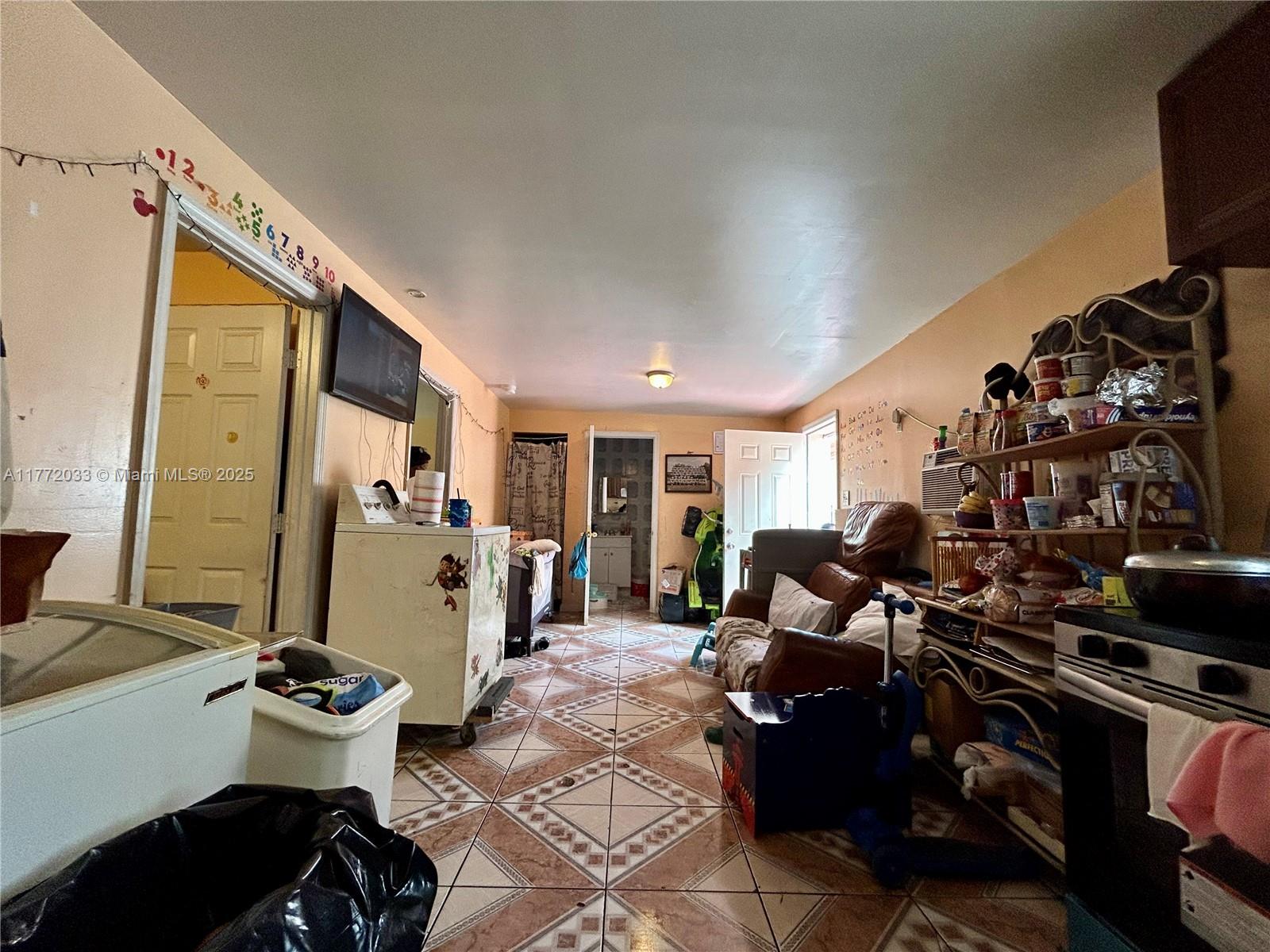 MAGNOLIA SUB - Residential Income