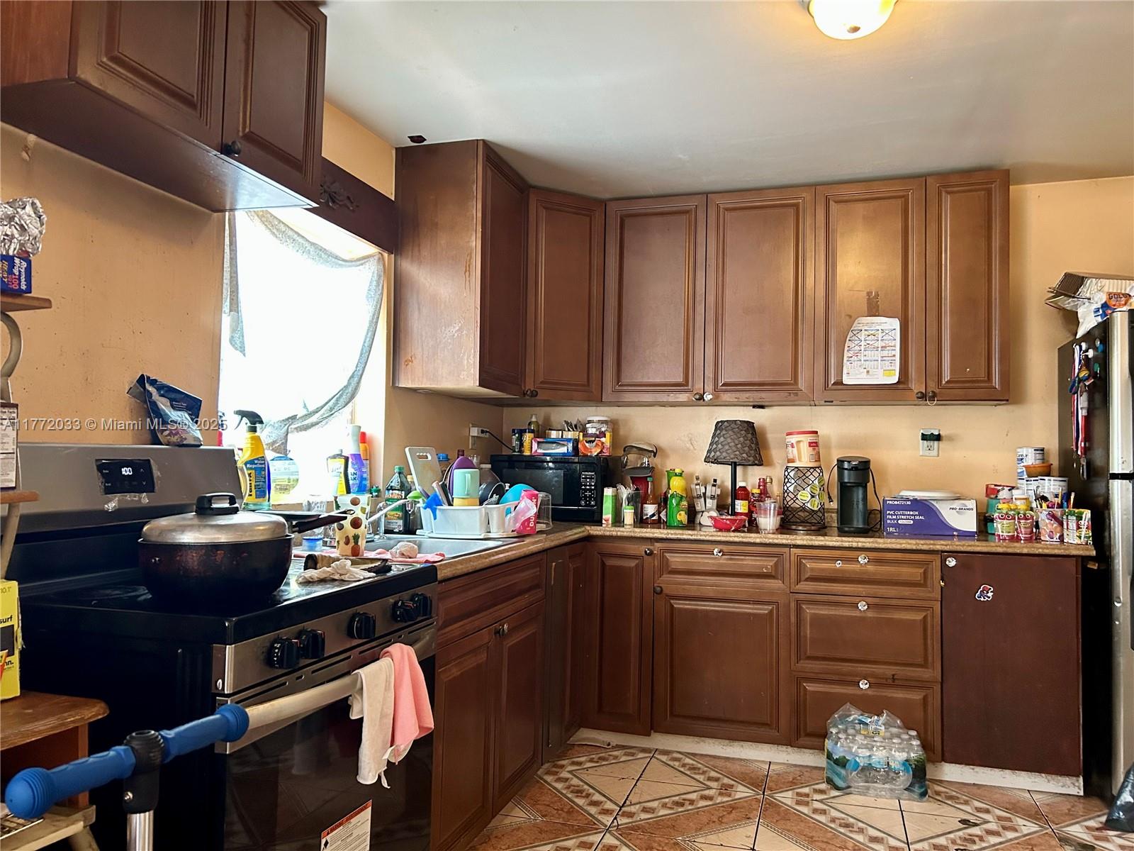 MAGNOLIA SUB - Residential Income