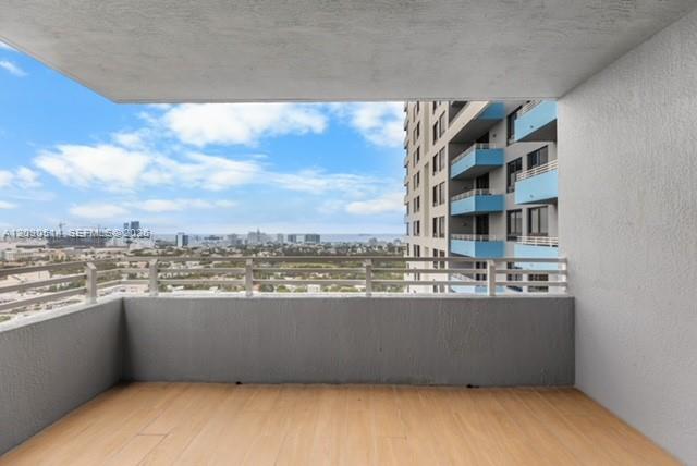 THE WAVERLY AT SOUTH BEAC - Residential Lease