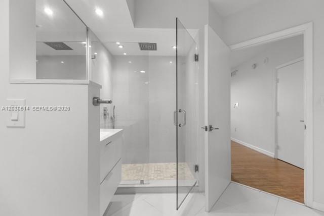 THE WAVERLY AT SOUTH BEAC - Residential Lease