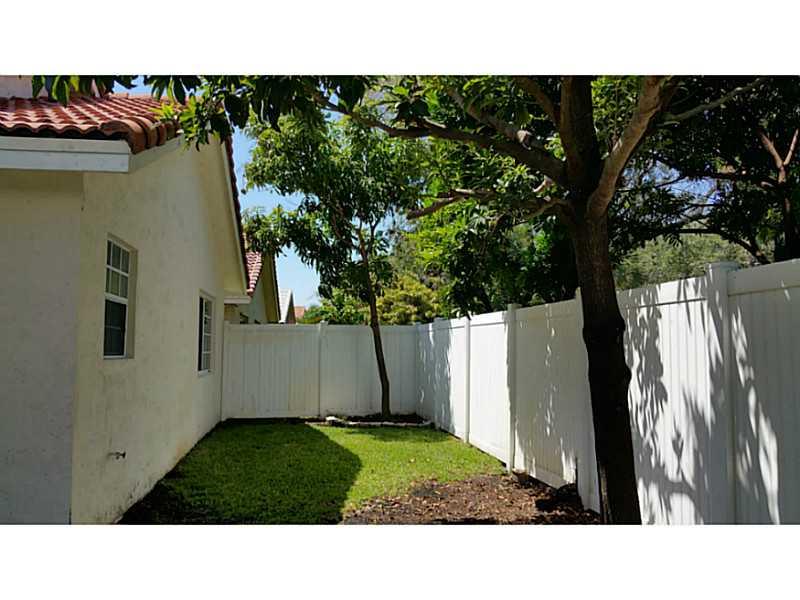 SILVER LAKES AT PEMBROKE - Residential Lease