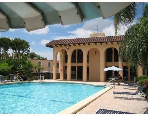 SPANISH TRACE CONDO - Residential