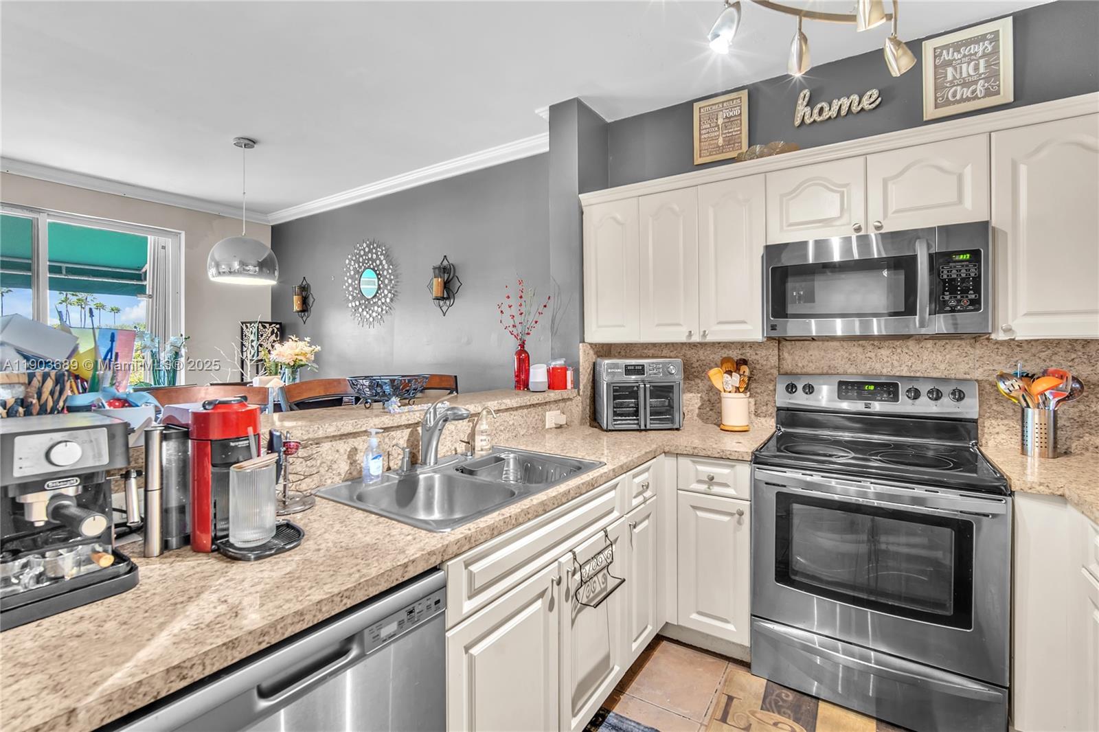 ALLEGRO AT SAWGRASS MILLS - Residential