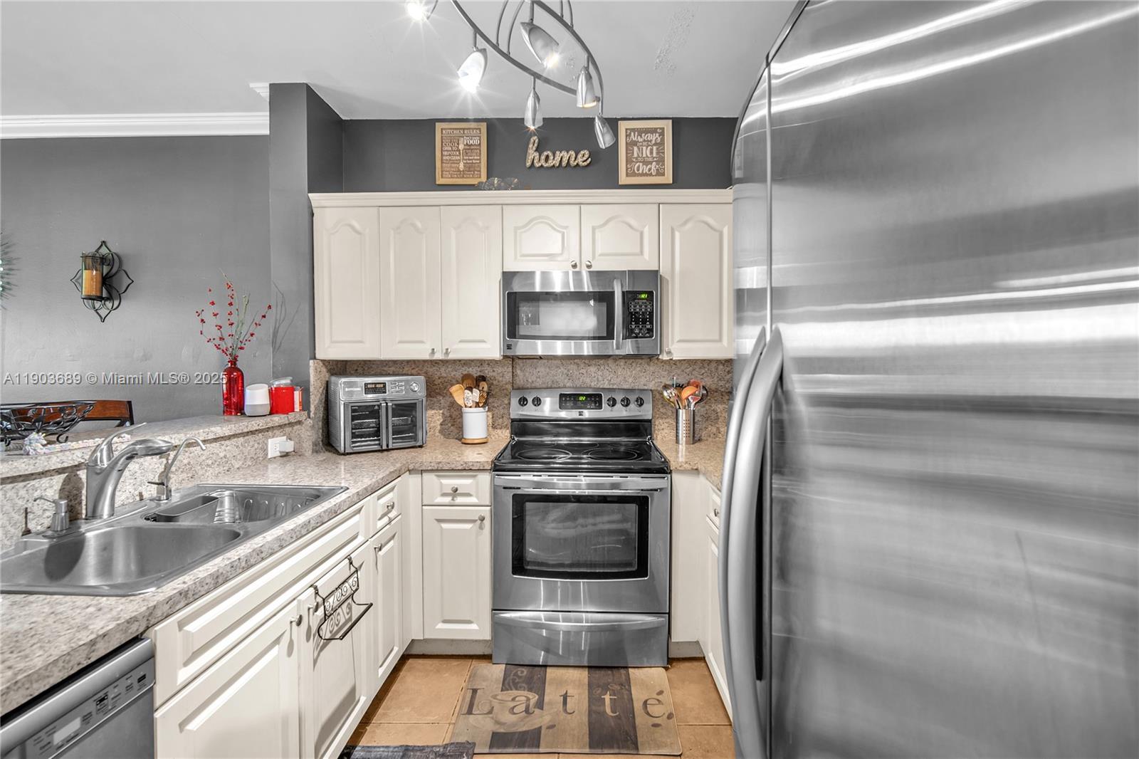 ALLEGRO AT SAWGRASS MILLS - Residential