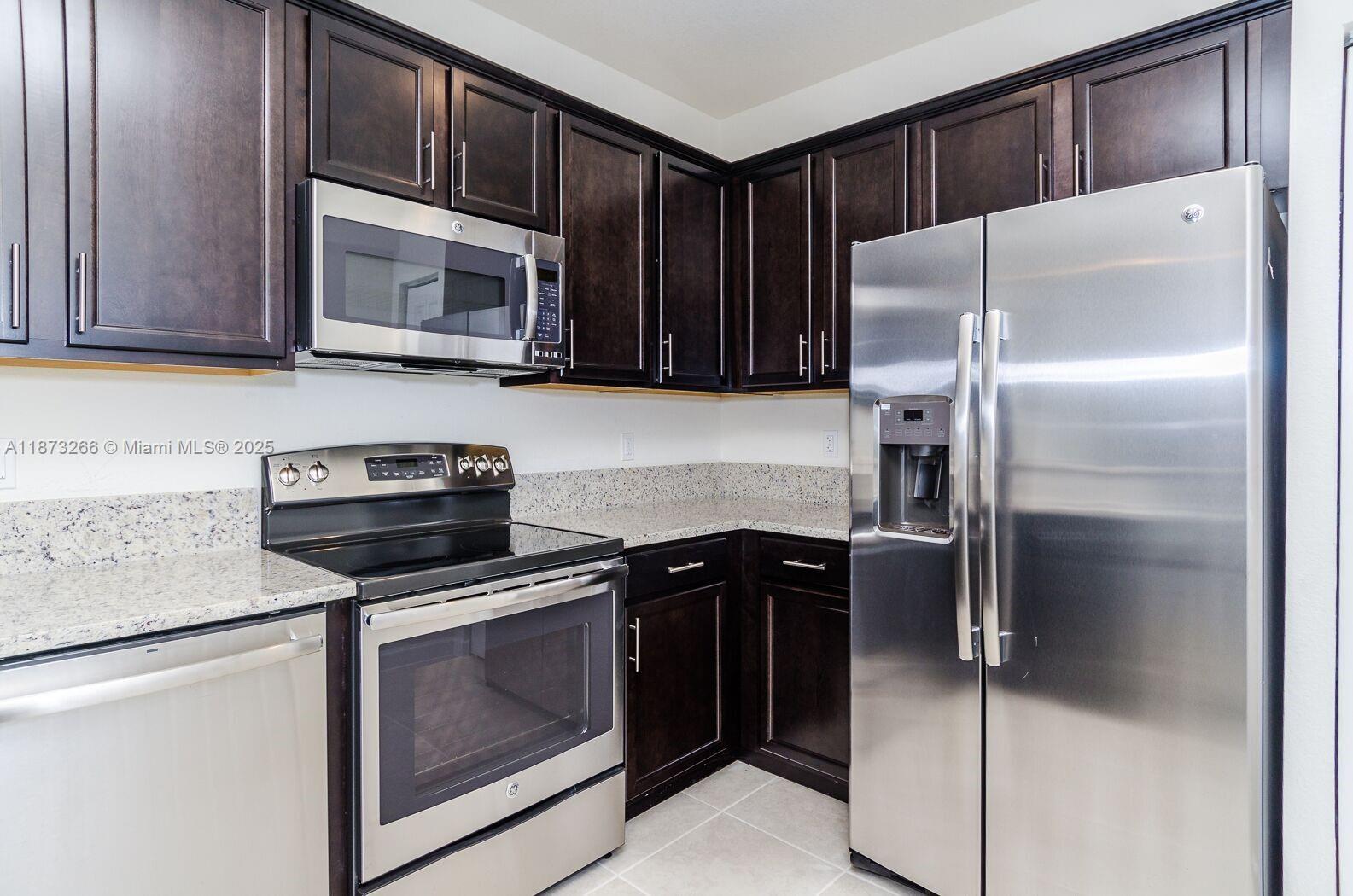 adagio at central park co - Residential Lease