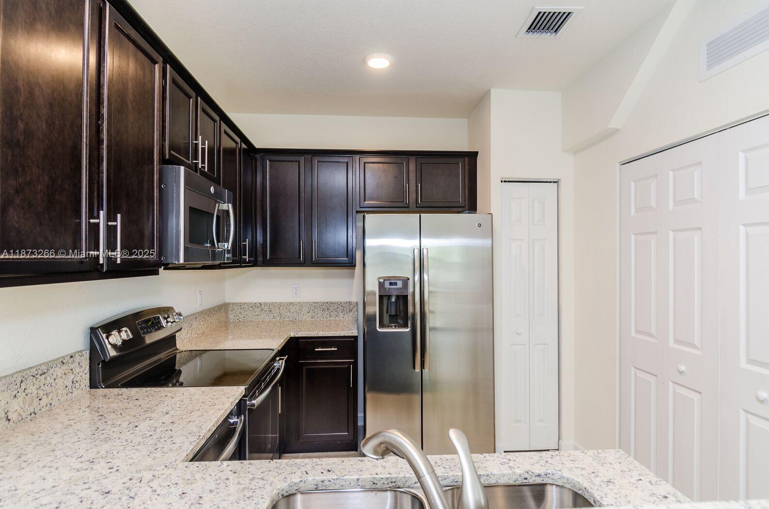 adagio at central park co - Residential Lease
