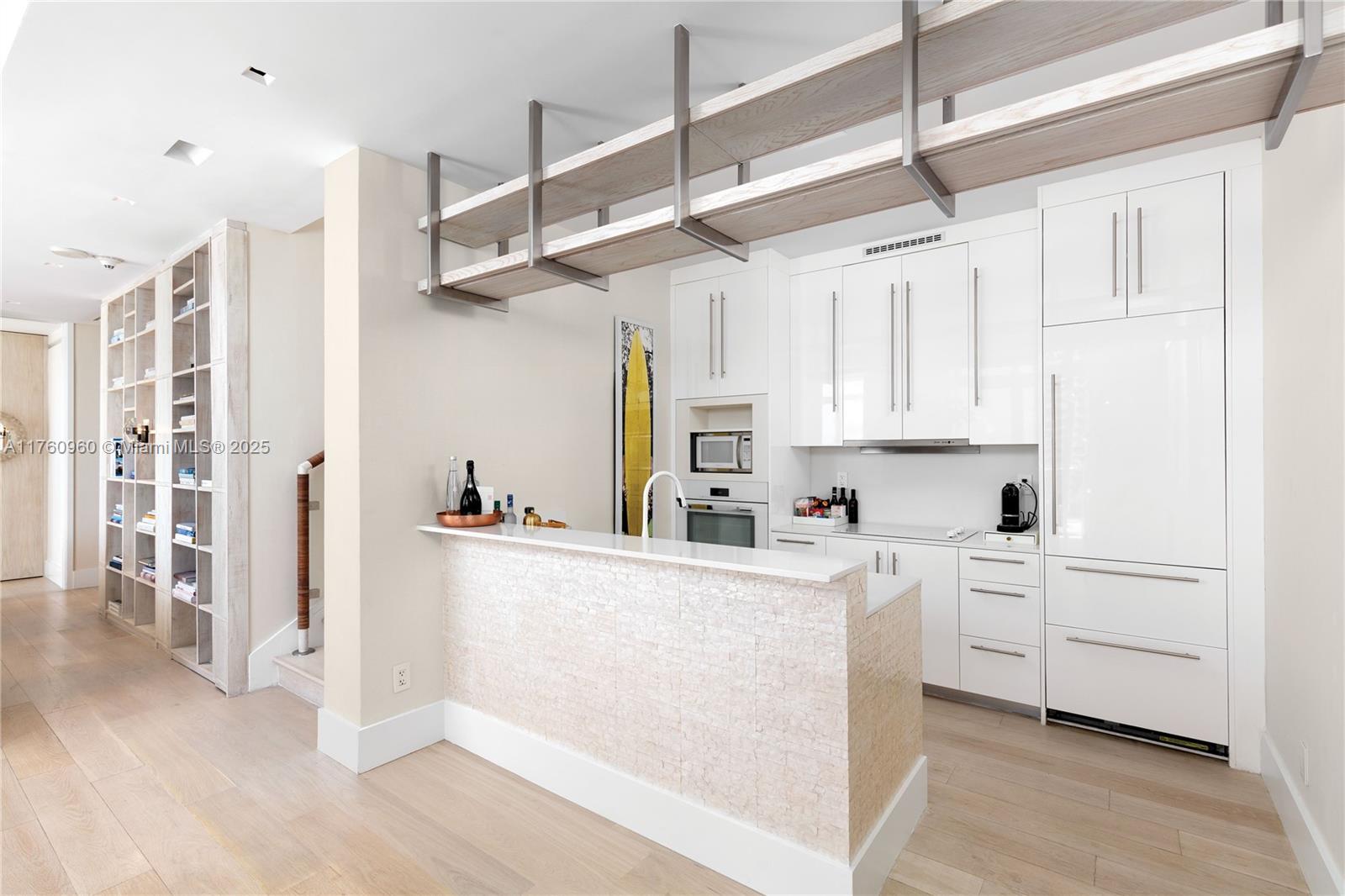 2201 COLLINS AVE CONDO - Residential