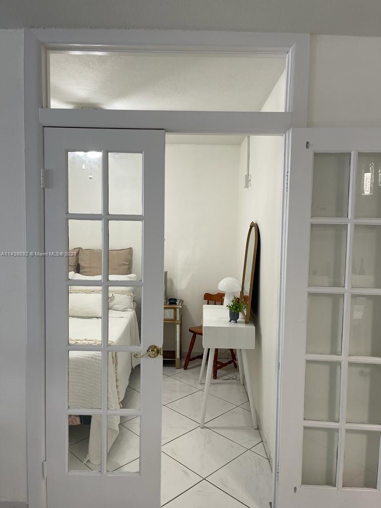 THE CARRIAGE CLUB NORTH C - Residential Lease