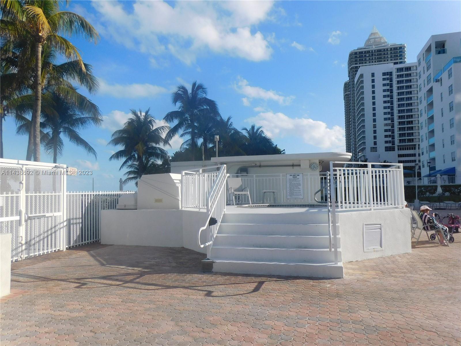 THE CARRIAGE CLUB NORTH C - Residential Lease
