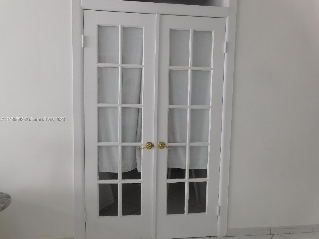 THE CARRIAGE CLUB NORTH C - Residential Lease