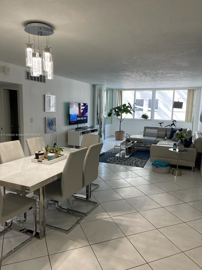 THE CARRIAGE CLUB NORTH C - Residential Lease