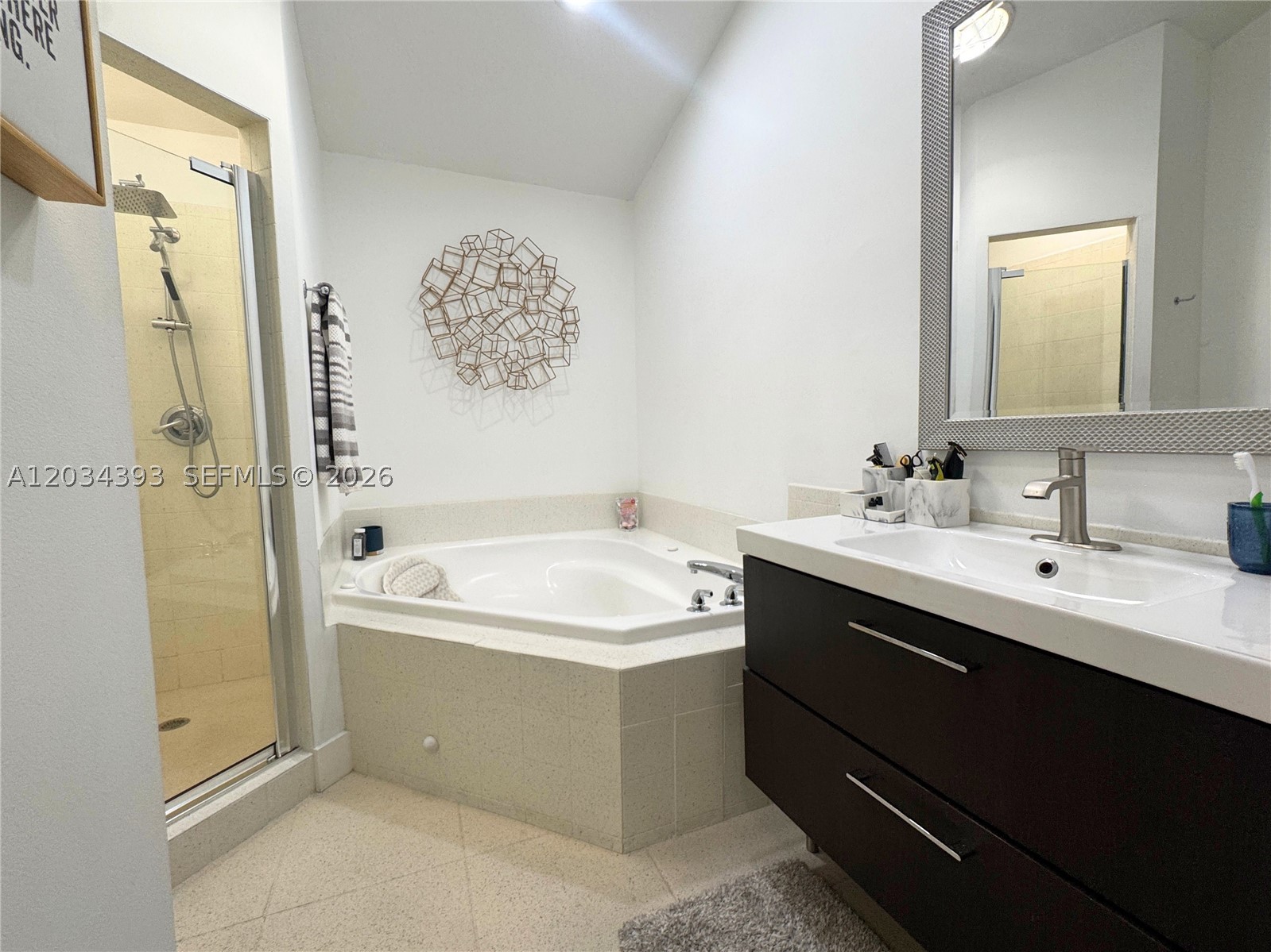 RIVERBEND TOWNHOMES CONDO - Residential Lease