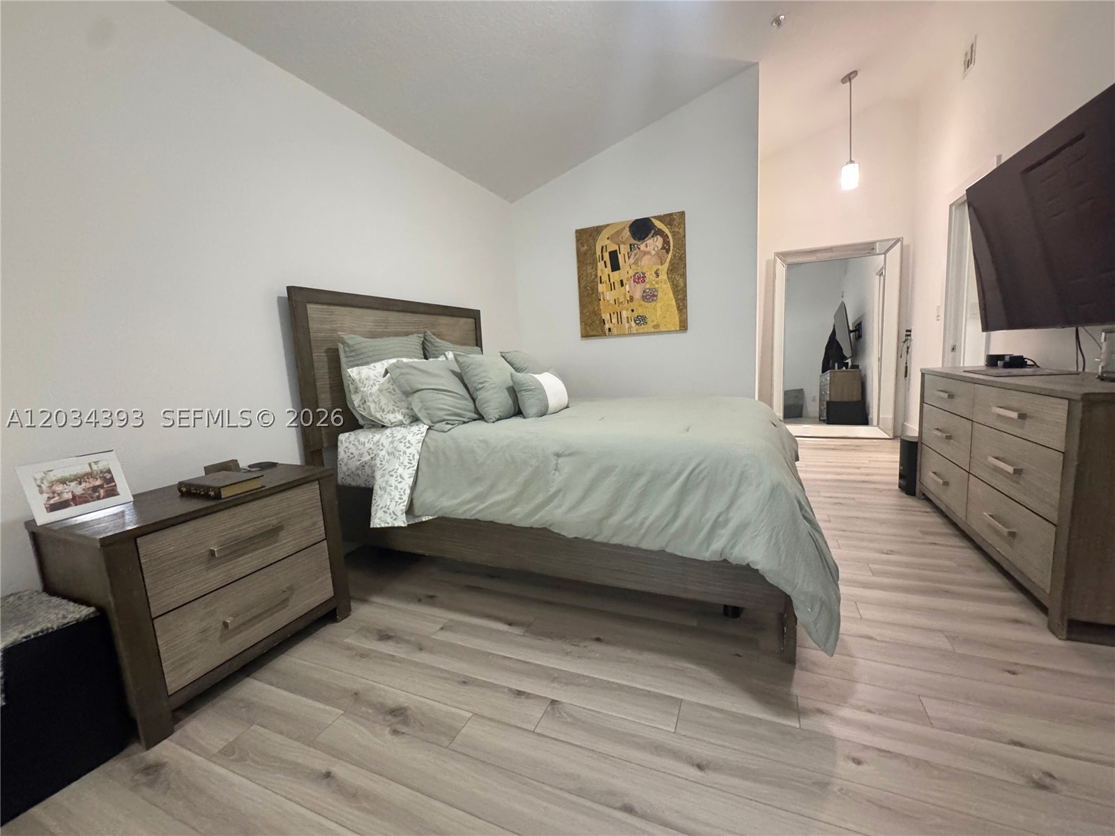 RIVERBEND TOWNHOMES CONDO - Residential Lease