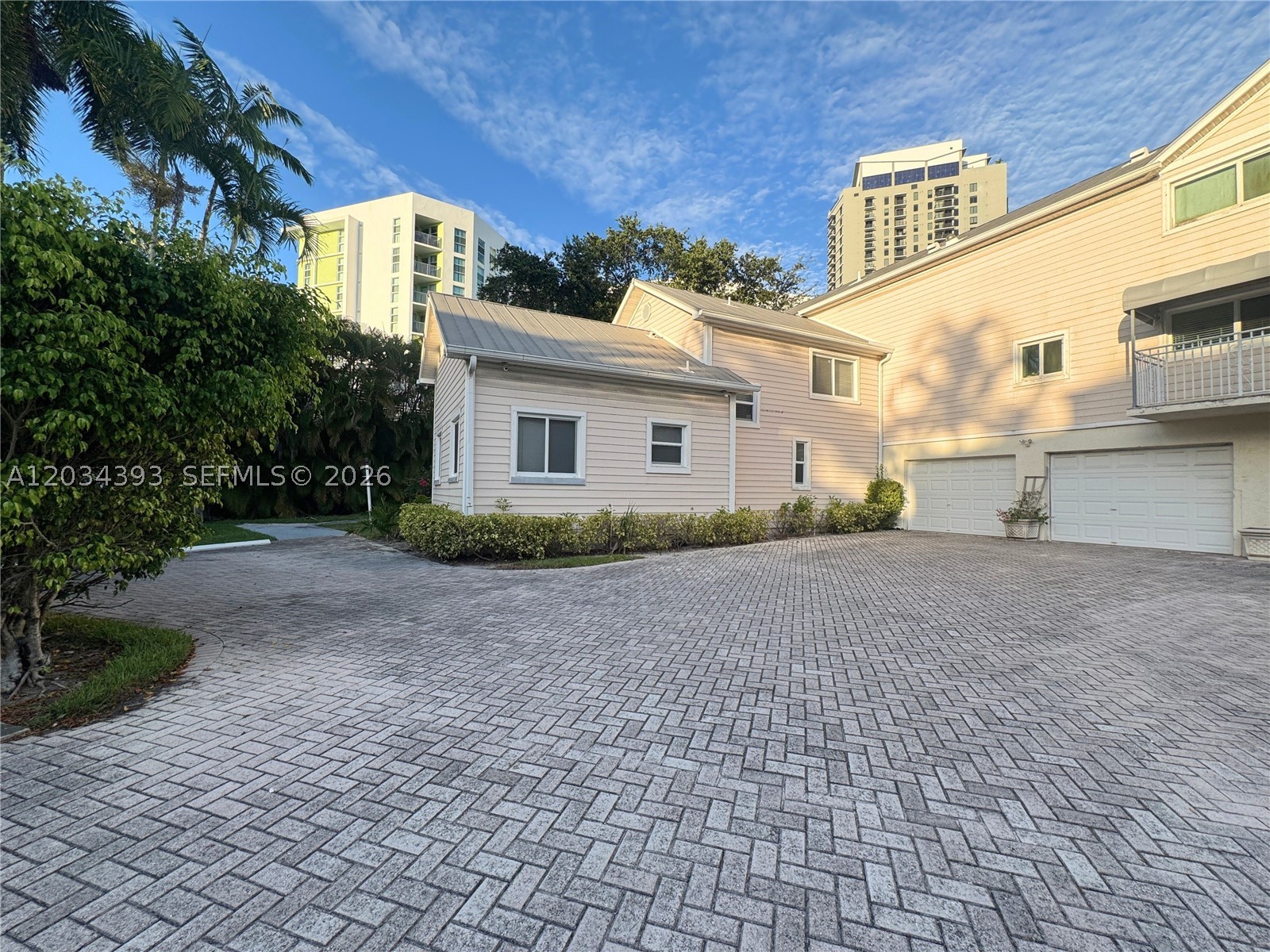 Welcome home to this beautiful townhouse in the heart of Fort Lauderdale. Home comes equipped with impact windows throughout and Stainless steel appliances. Completely open concept, perfect for entertaining. Room off the master, perfect for work from home, nursery, or home gym. Private covered 2 car garage parking. New water heater, Cold a/c, washer dryer, fans in every room and a dishwasher. Walking distance to Water taxi and river walk.