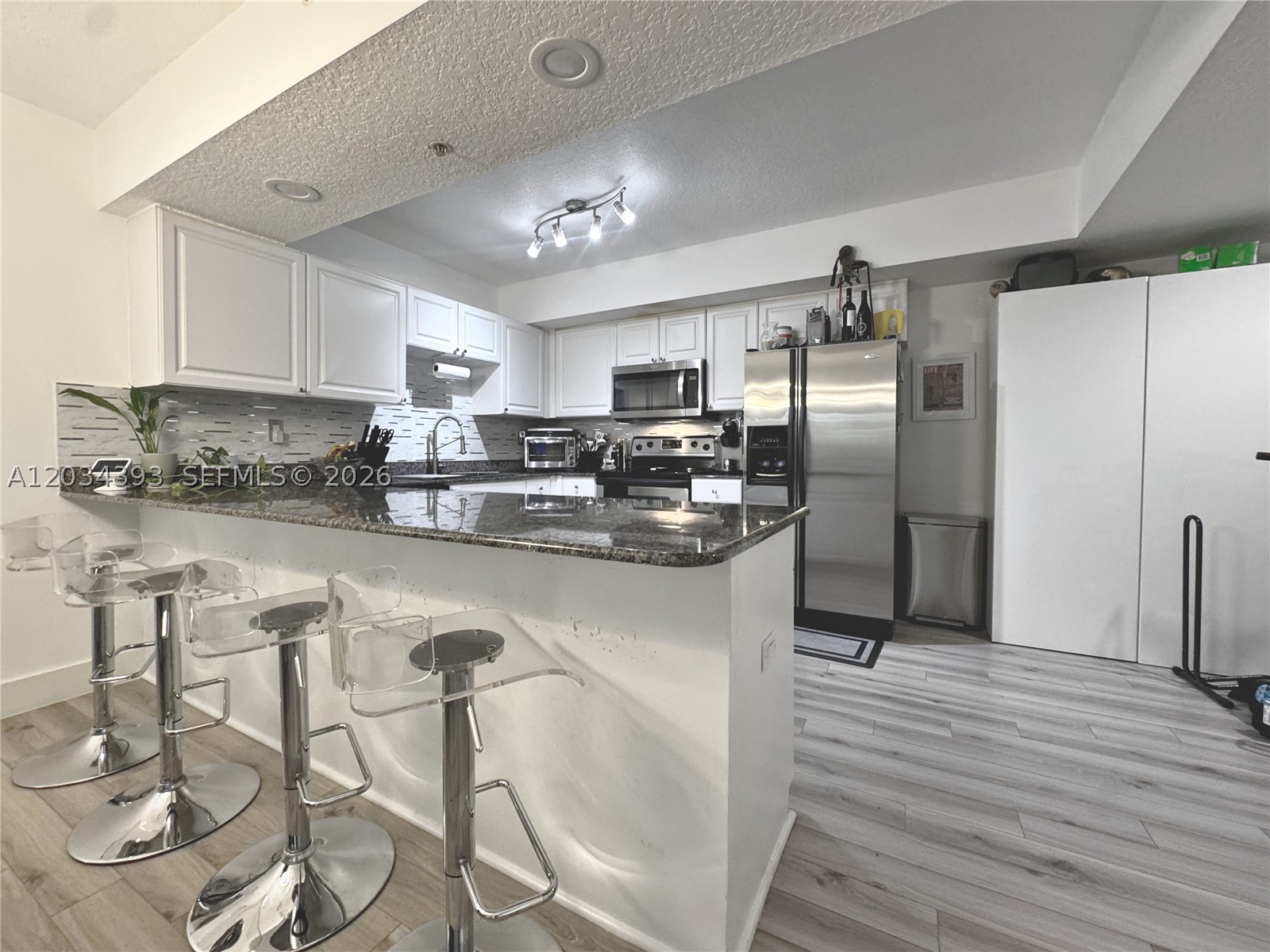 RIVERBEND TOWNHOMES CONDO - Residential Lease