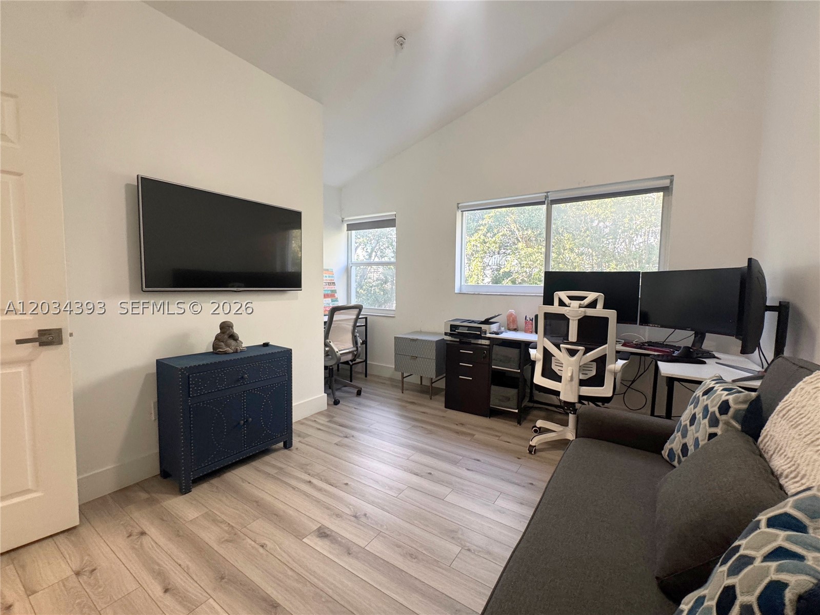 RIVERBEND TOWNHOMES CONDO - Residential Lease