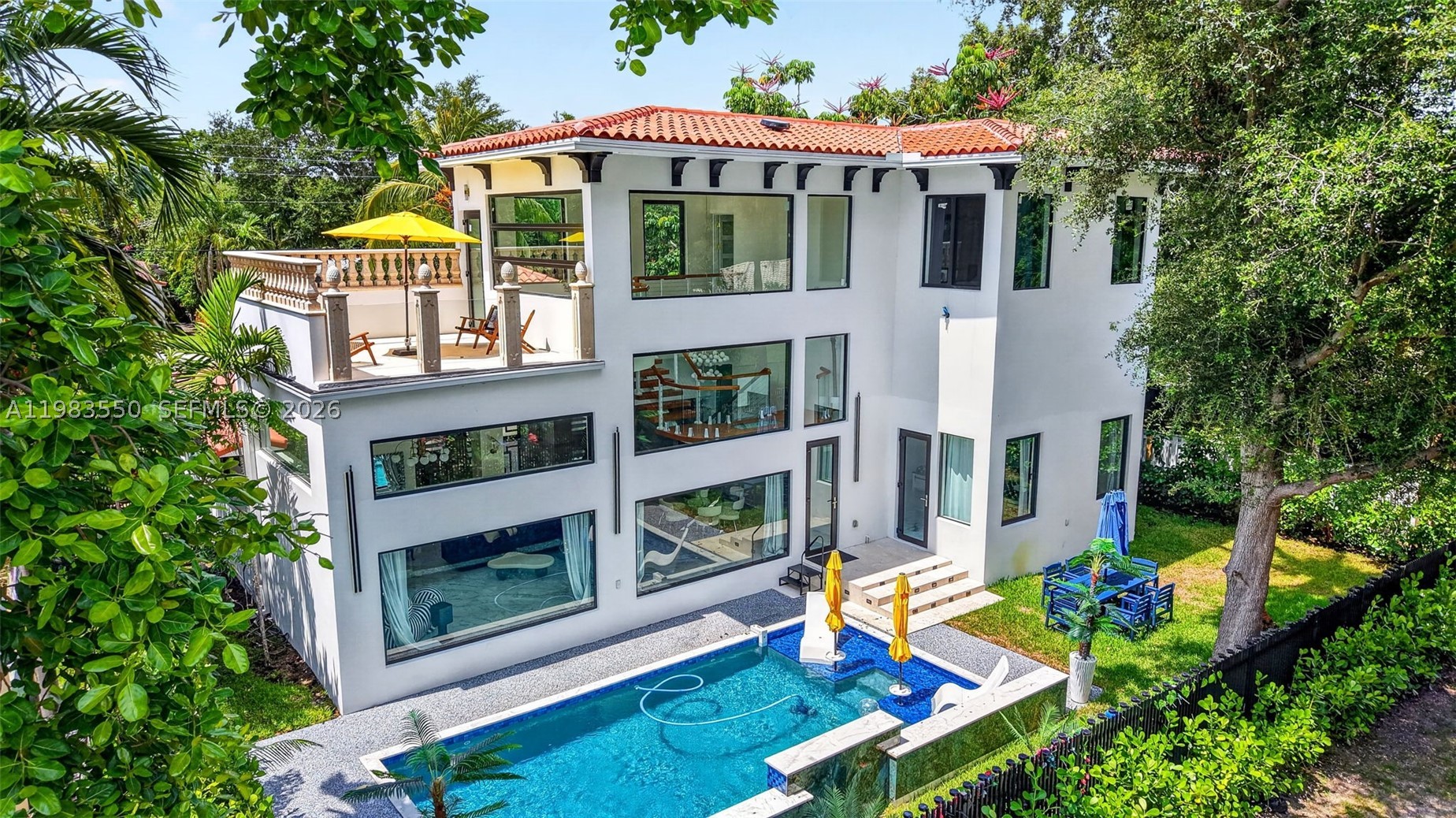 GRIFFINGS BISCAYNE PK EST - Residential