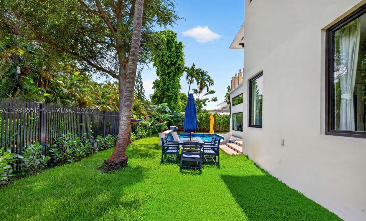 GRIFFINGS BISCAYNE PK EST - Residential
