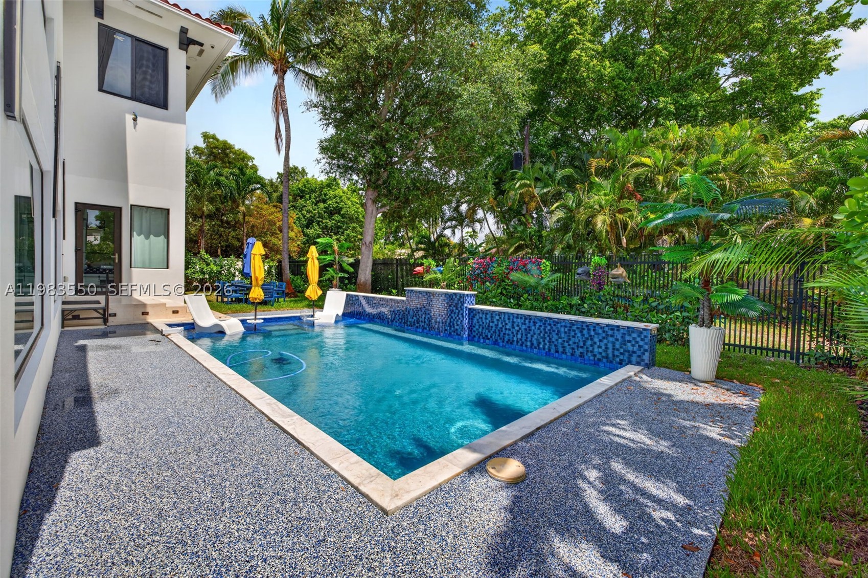 GRIFFINGS BISCAYNE PK EST - Residential