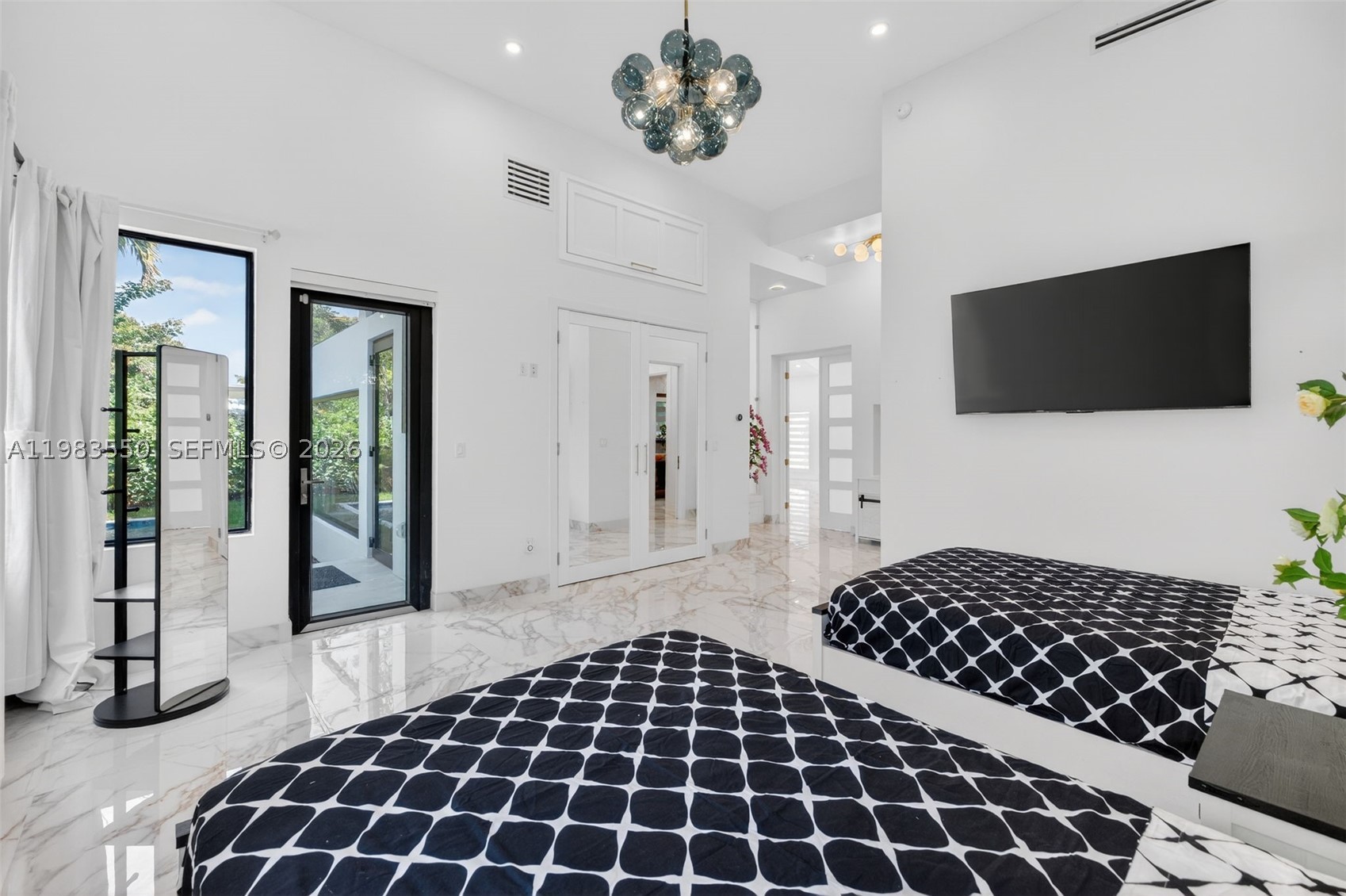 GRIFFINGS BISCAYNE PK EST - Residential