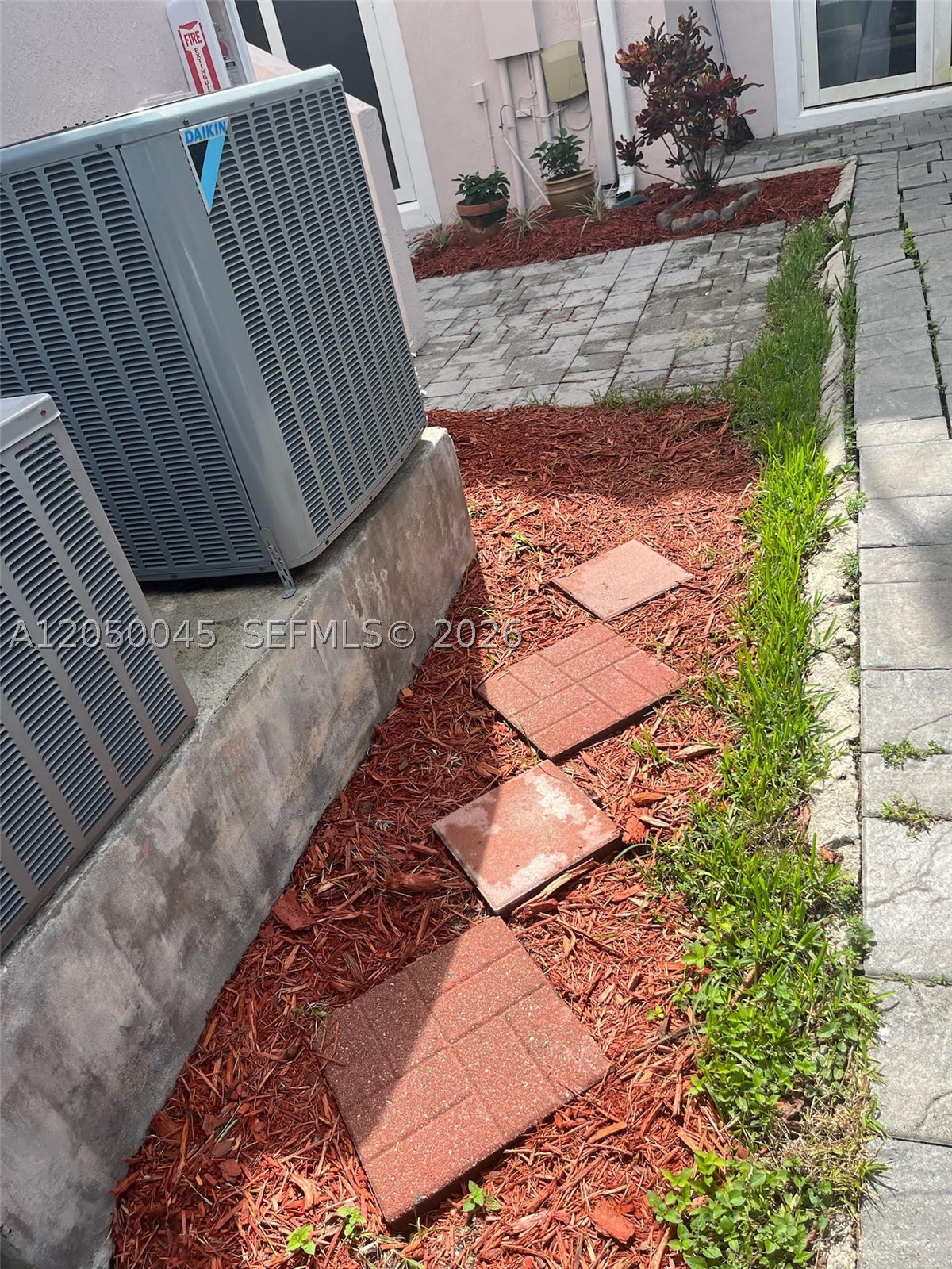 KENDALL SQUARE - Residential