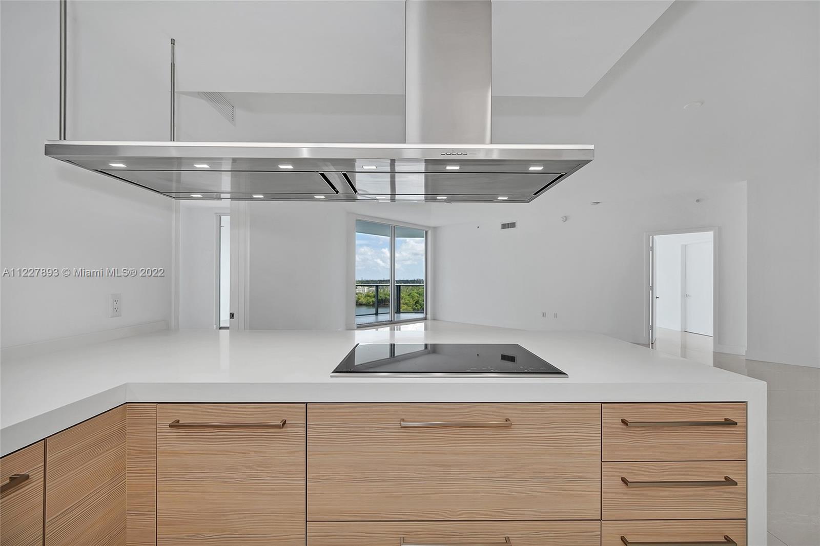 MARINA PALMS RESIDENCES S - Residential