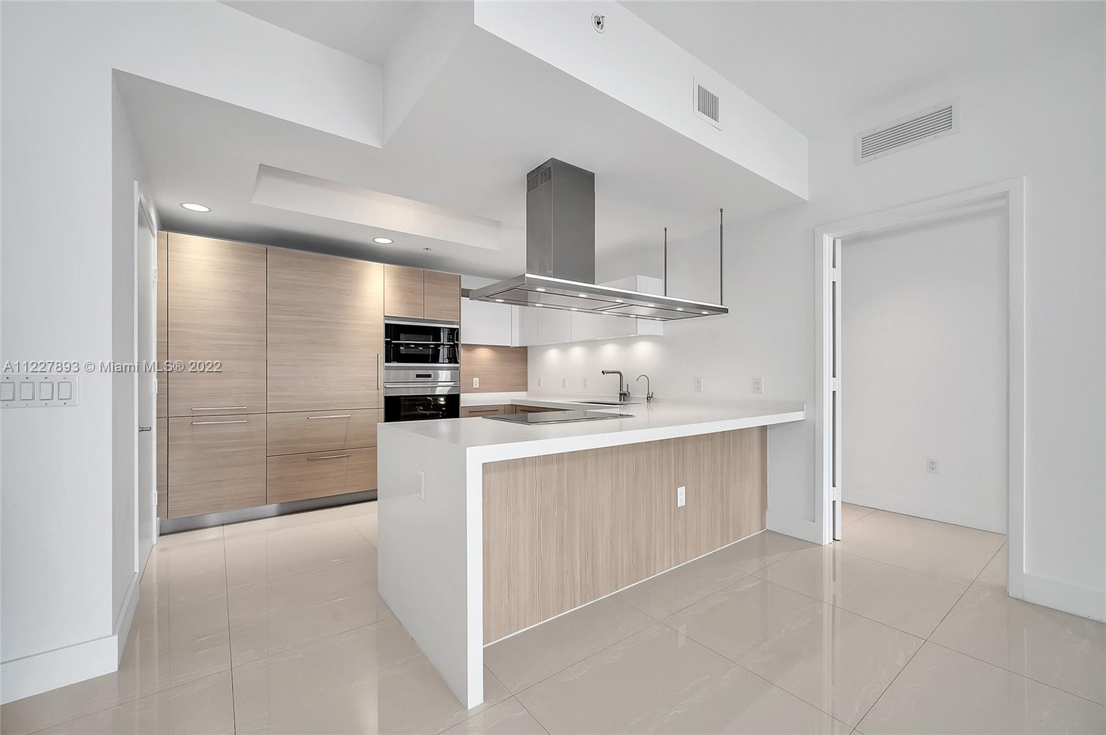 MARINA PALMS RESIDENCES S - Residential