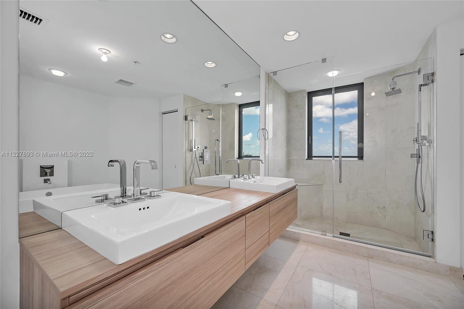 MARINA PALMS RESIDENCES S - Residential