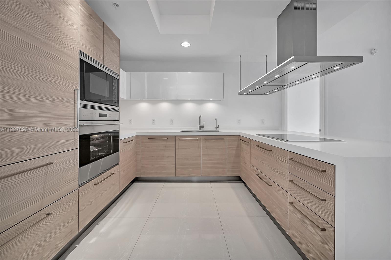 MARINA PALMS RESIDENCES S - Residential