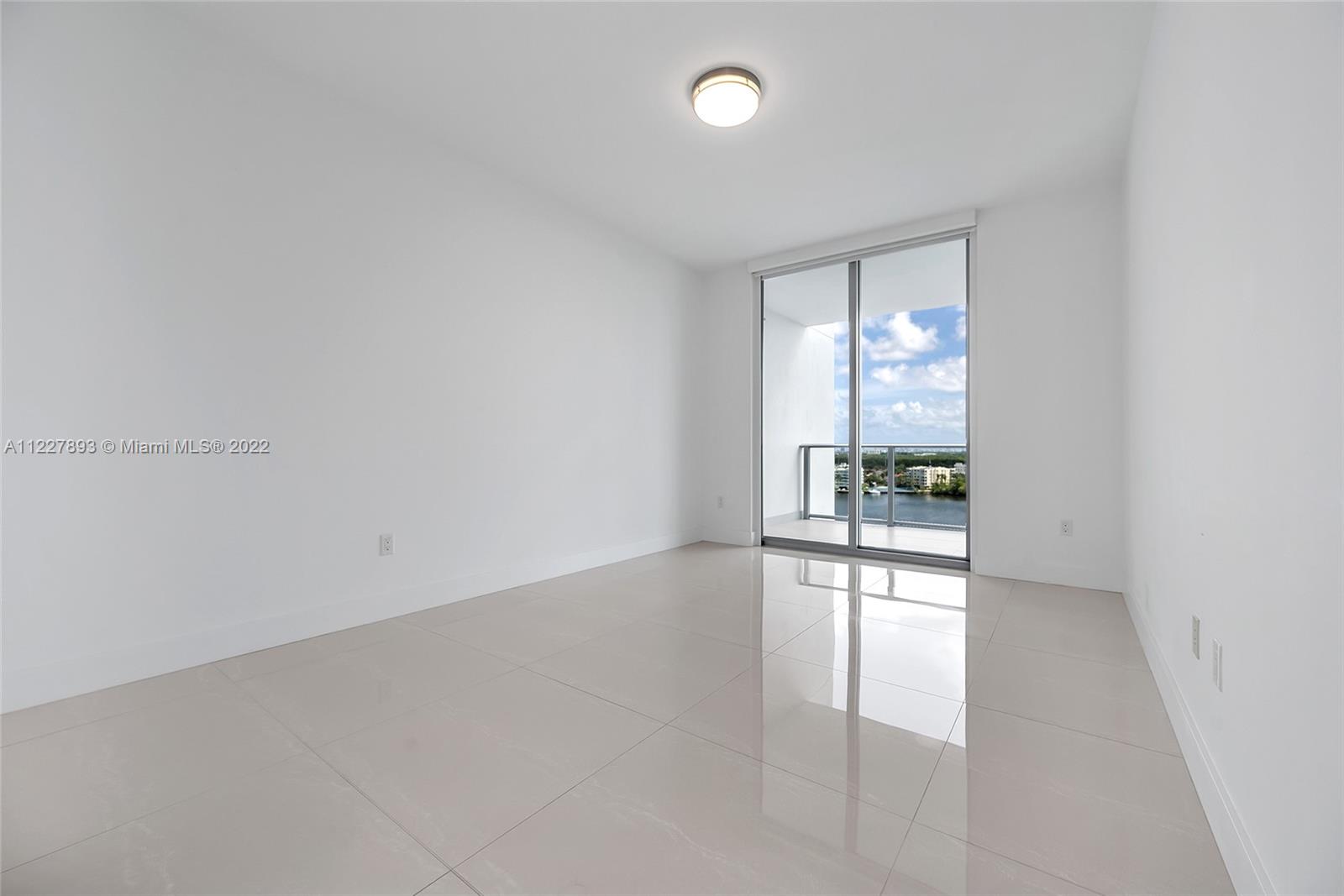 MARINA PALMS RESIDENCES S - Residential