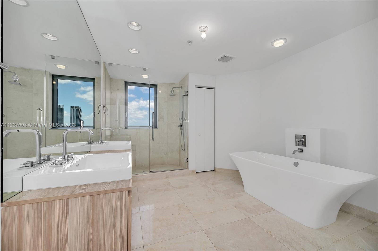MARINA PALMS RESIDENCES S - Residential