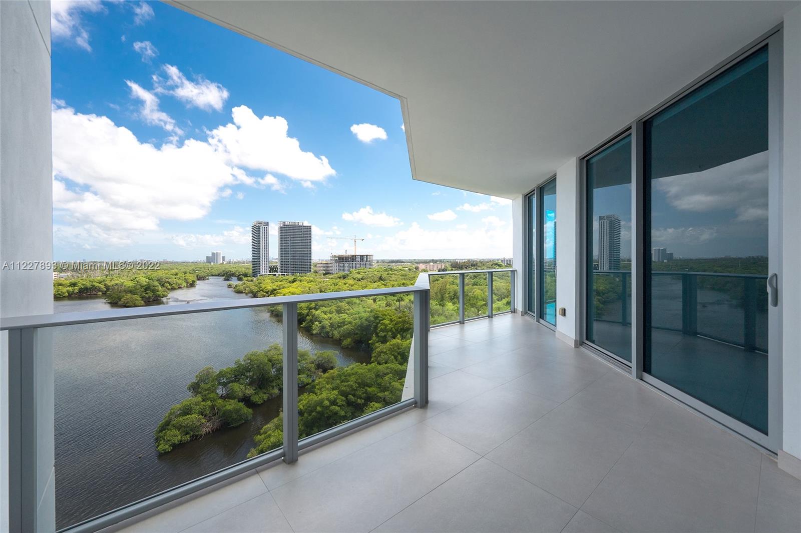 MARINA PALMS RESIDENCES S - Residential