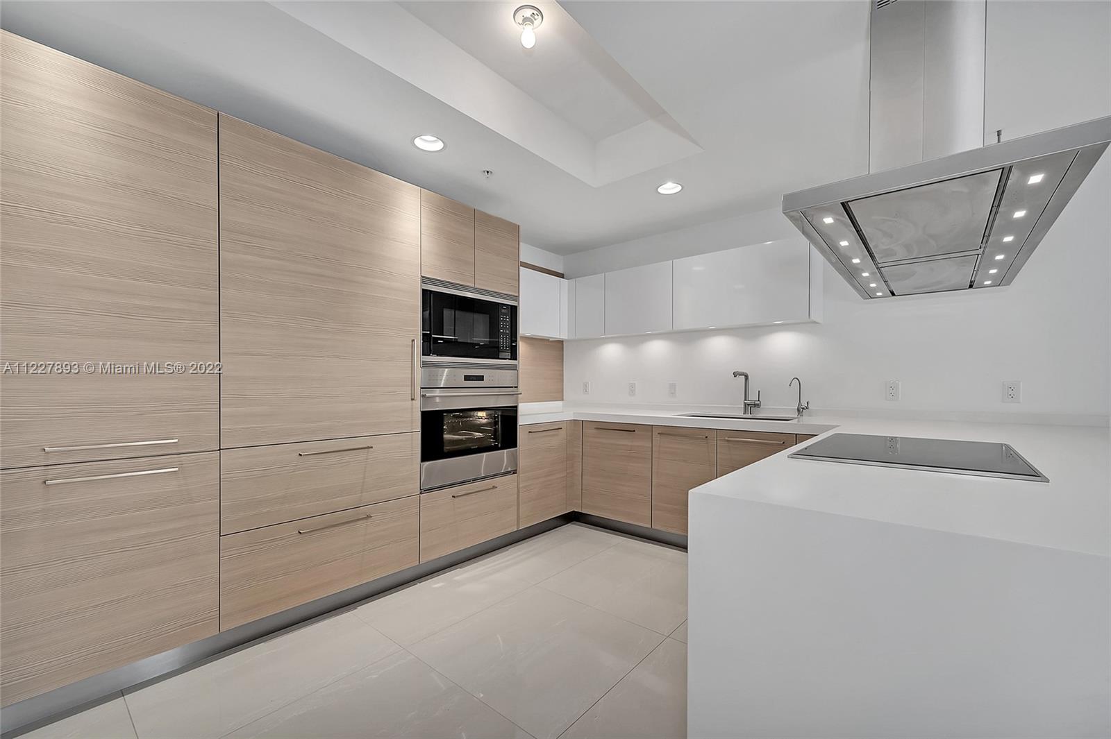 MARINA PALMS RESIDENCES S - Residential