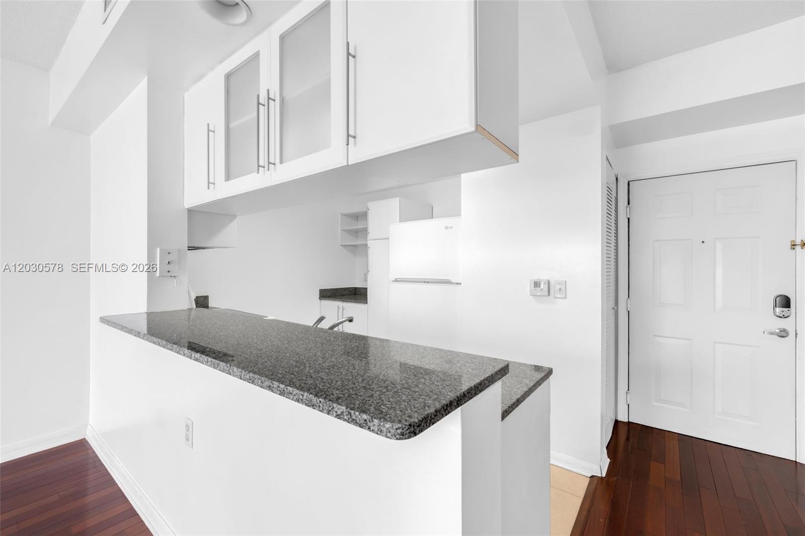 1800 BISCAYNE PLAZA CONDO - Residential