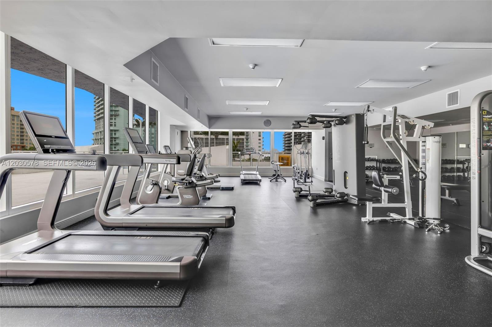 1800 BISCAYNE PLAZA CONDO - Residential