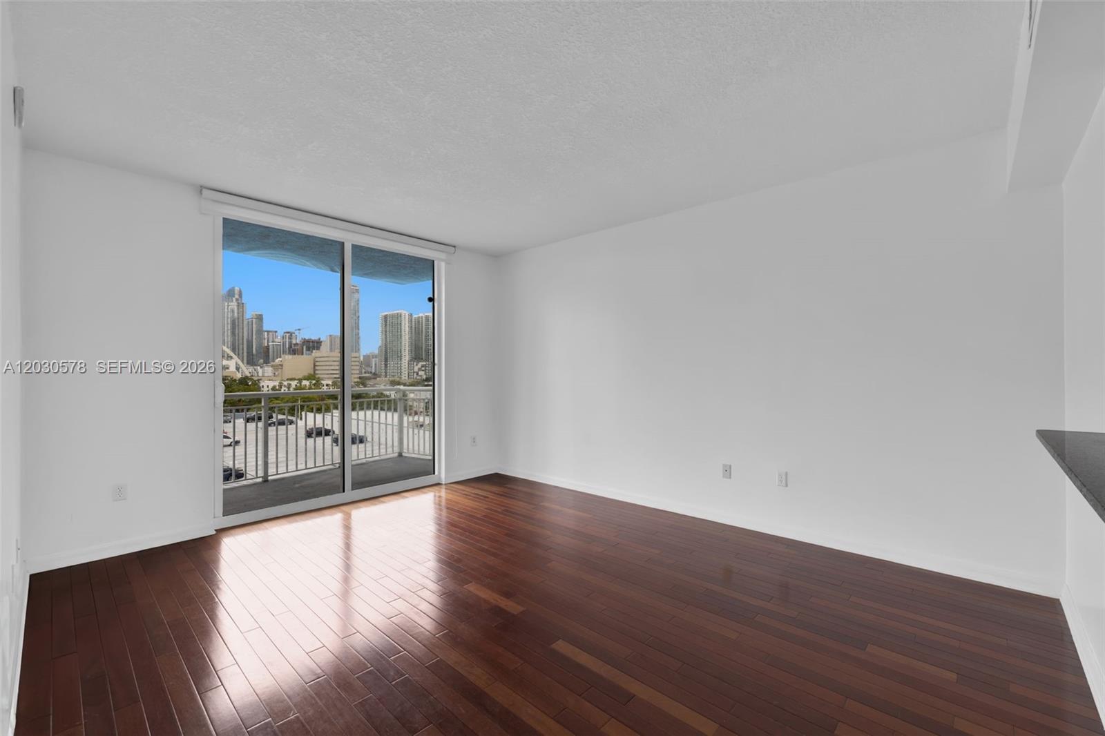 1800 BISCAYNE PLAZA CONDO - Residential