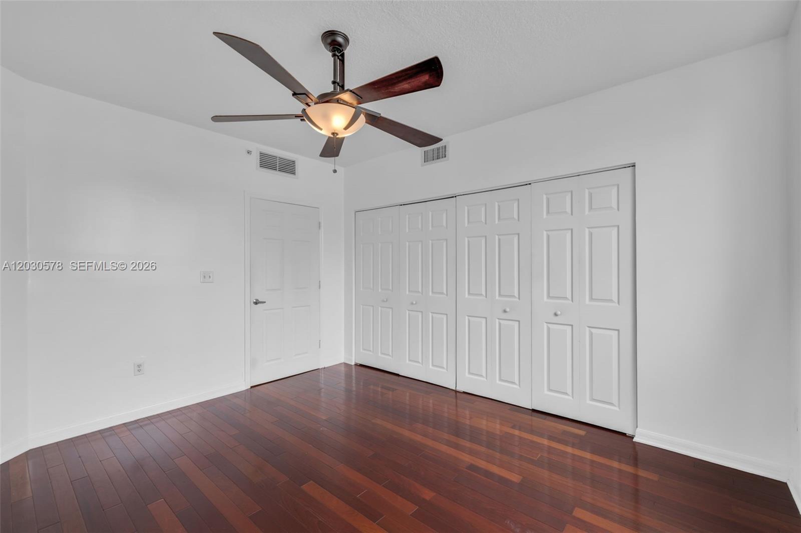 1800 BISCAYNE PLAZA CONDO - Residential