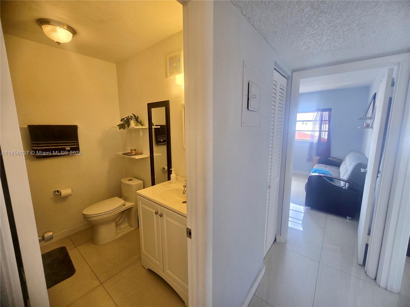 BEVERLY HILLS CONDO NUMBE - Residential