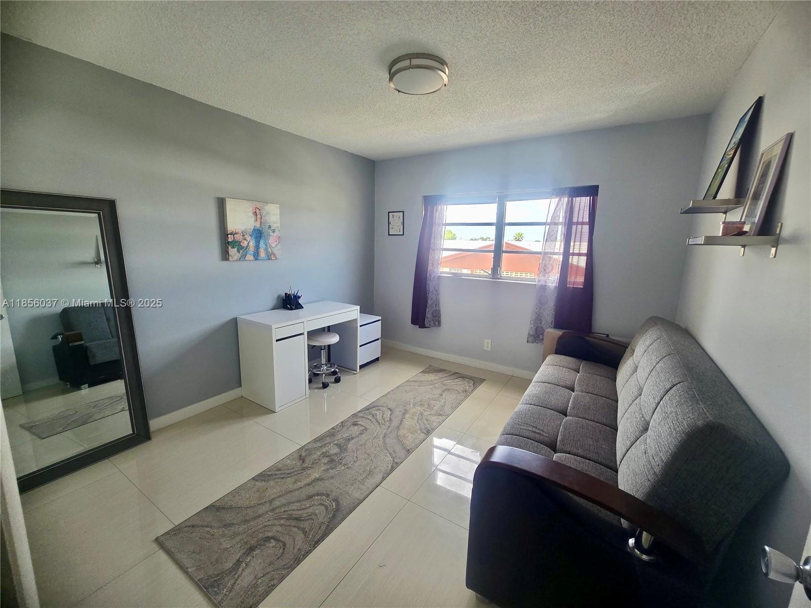 BEVERLY HILLS CONDO NUMBE - Residential