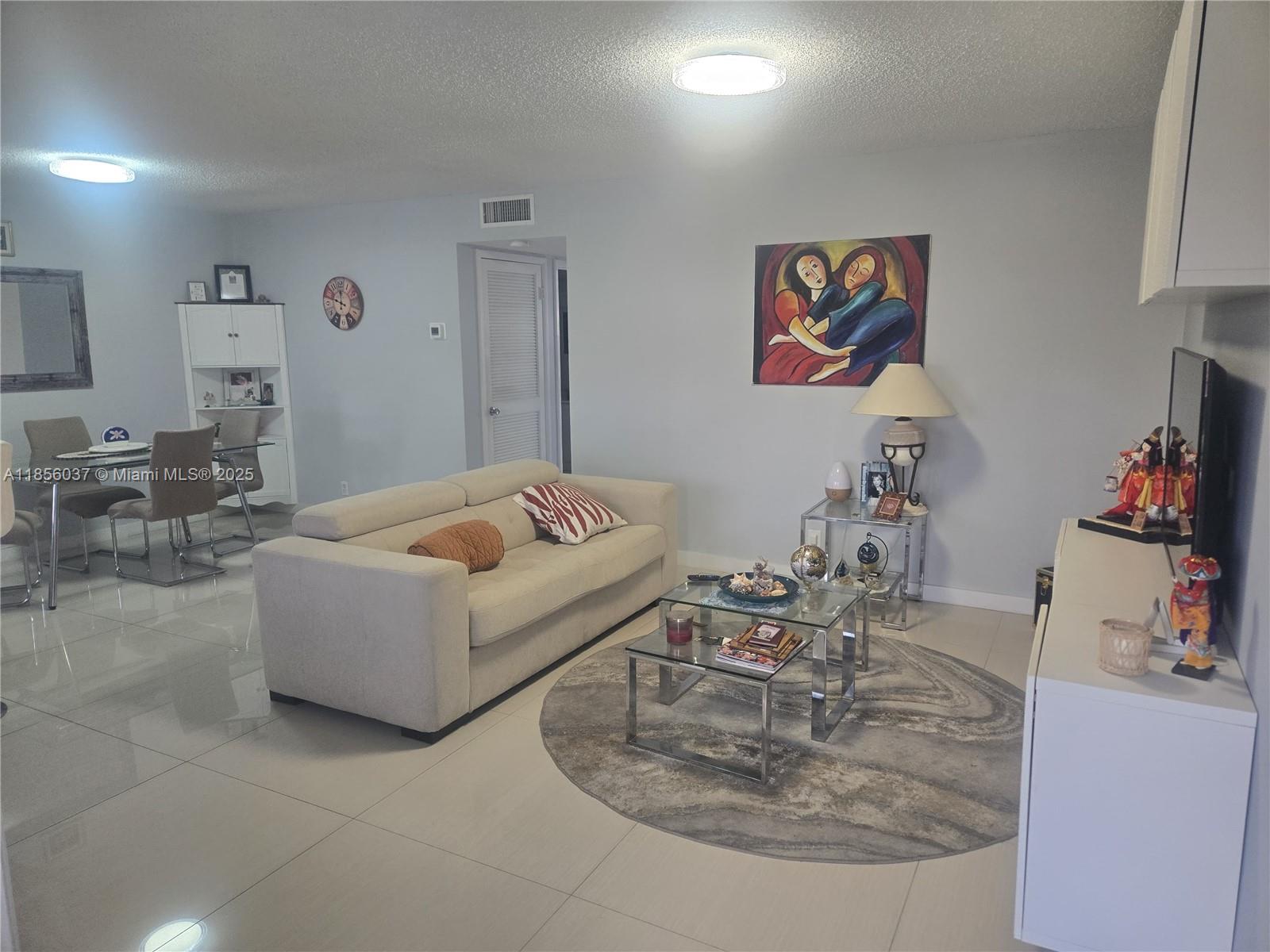 BEVERLY HILLS CONDO NUMBE - Residential