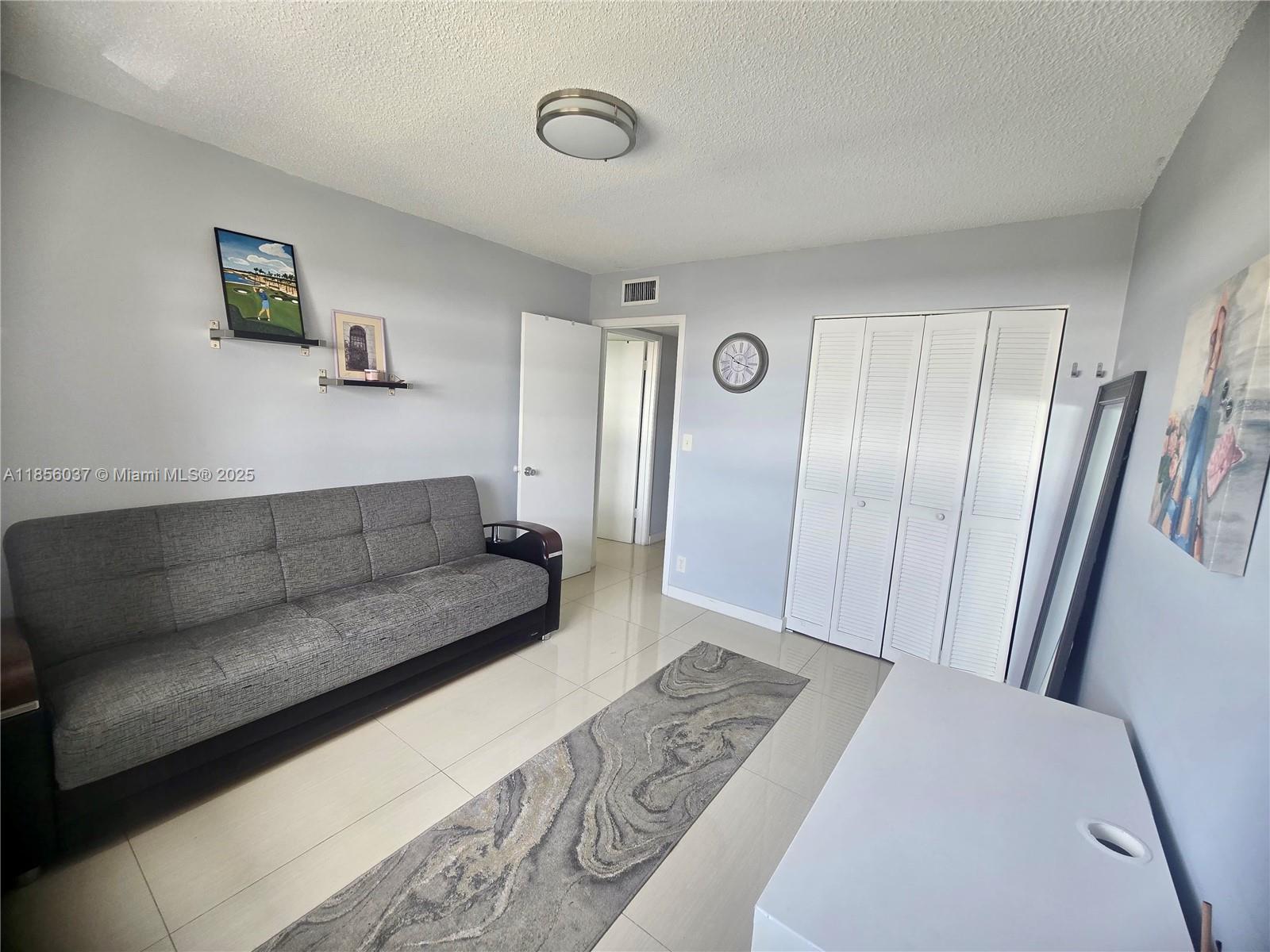 BEVERLY HILLS CONDO NUMBE - Residential