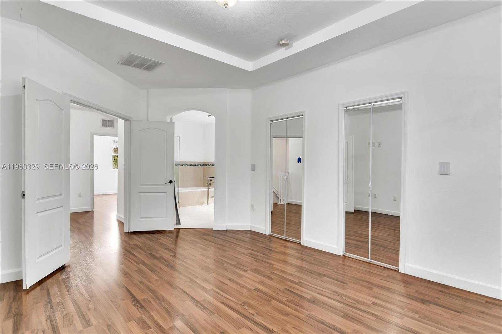 ISLANDS AT DORAL NORTHWEST - Residential
