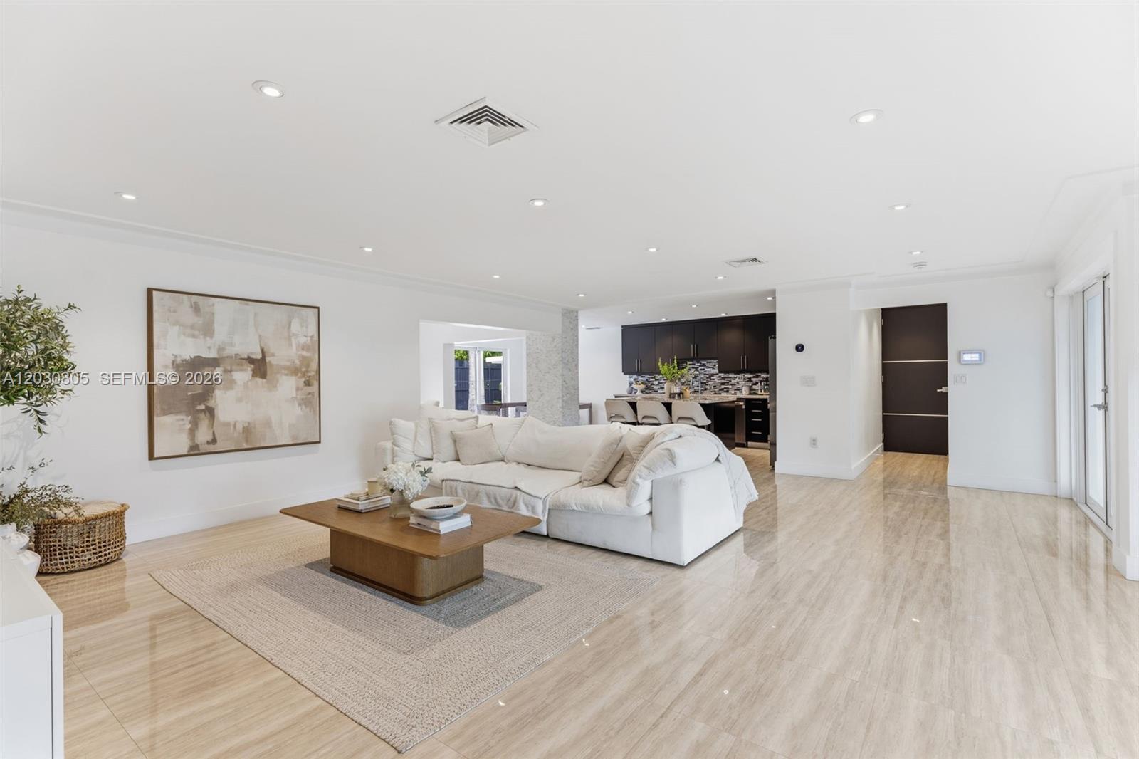 COUNTRY CLUB OF MIAMI EST - Residential