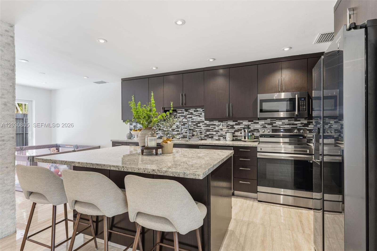 COUNTRY CLUB OF MIAMI EST - Residential