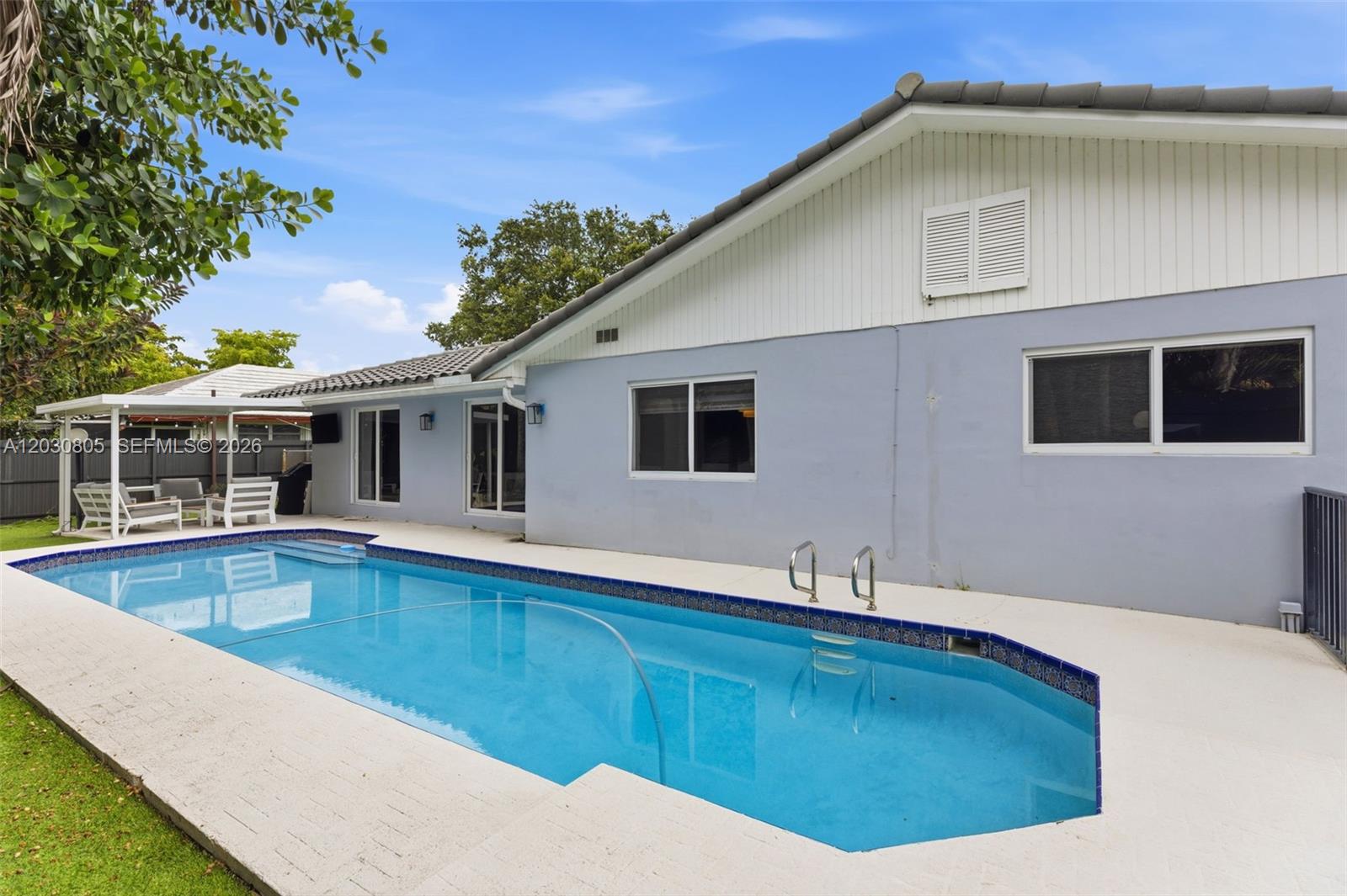 COUNTRY CLUB OF MIAMI EST - Residential