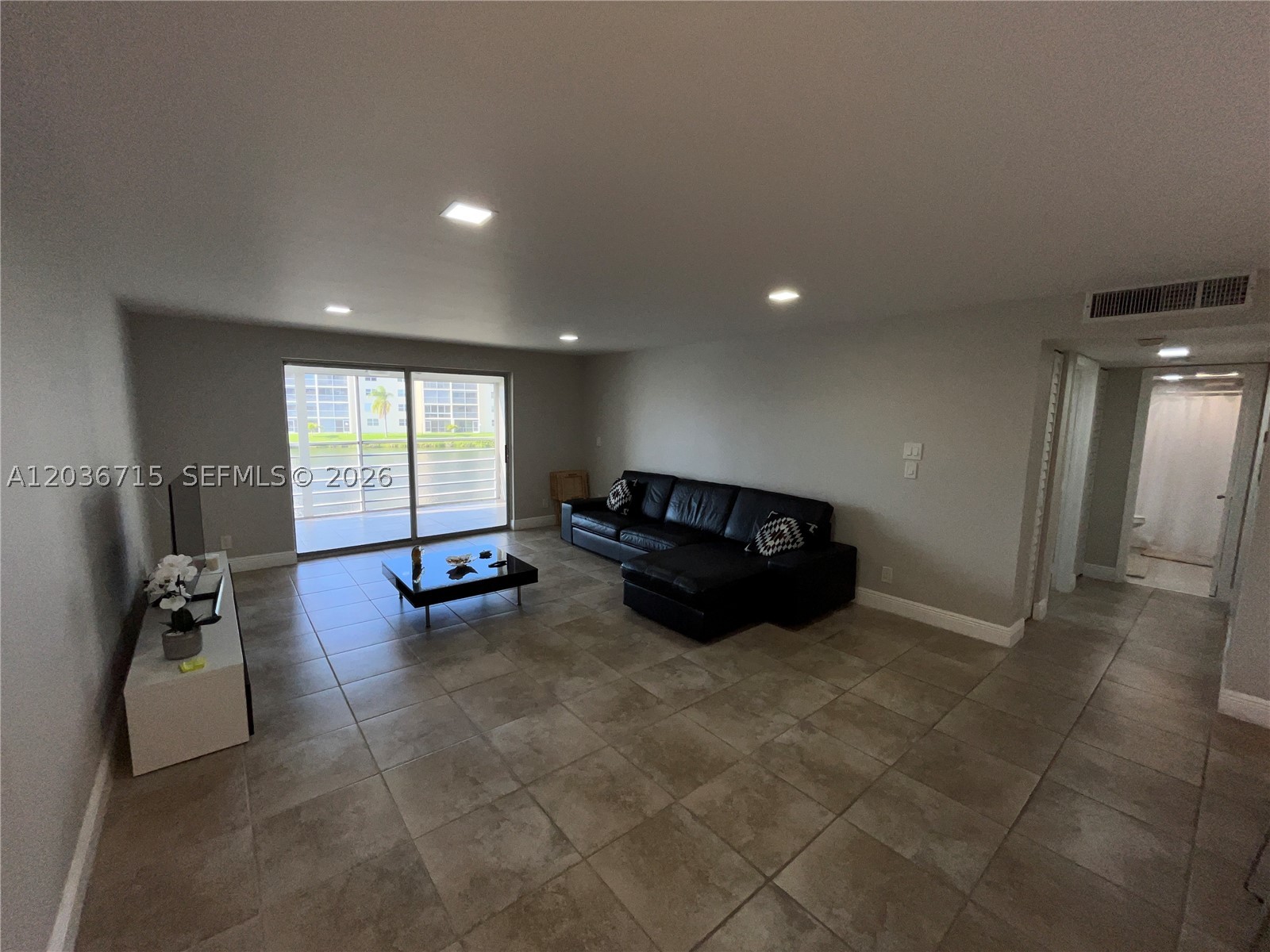 MEADOWBROOK LAKES VIEW CO - Residential Lease