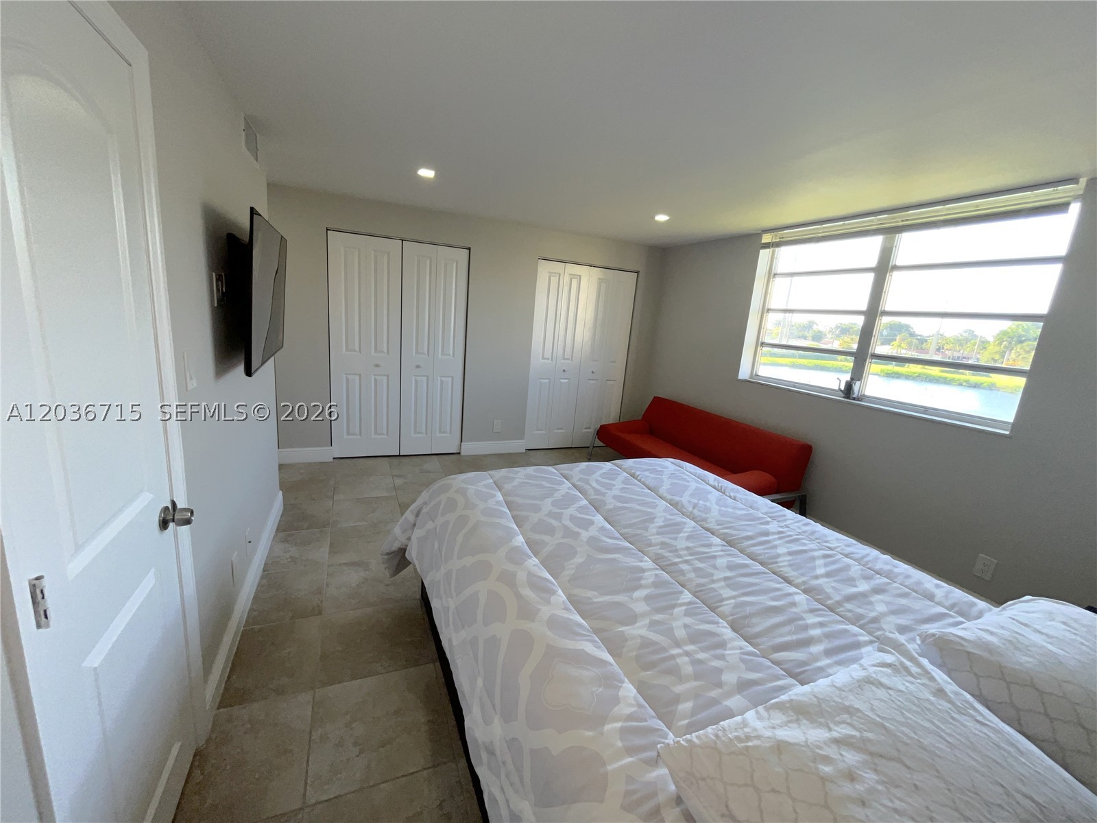 MEADOWBROOK LAKES VIEW CO - Residential Lease