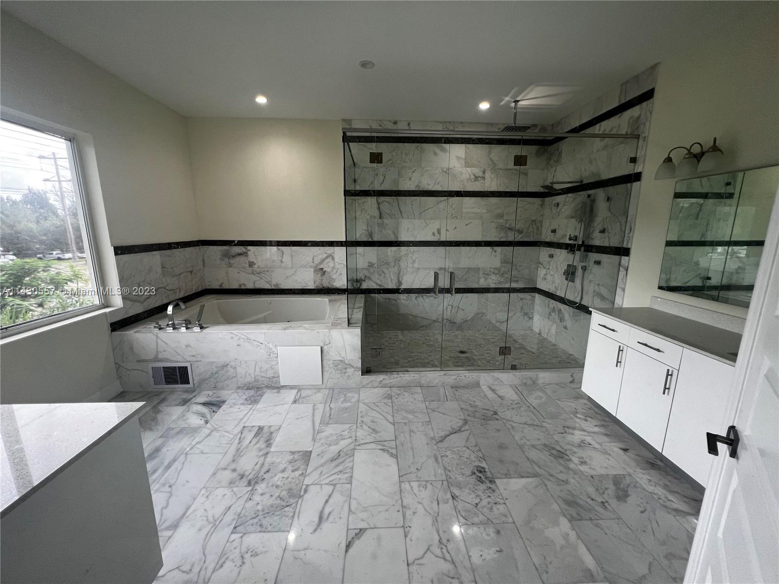 DAVIE GARDEN ESTATES - Residential Lease