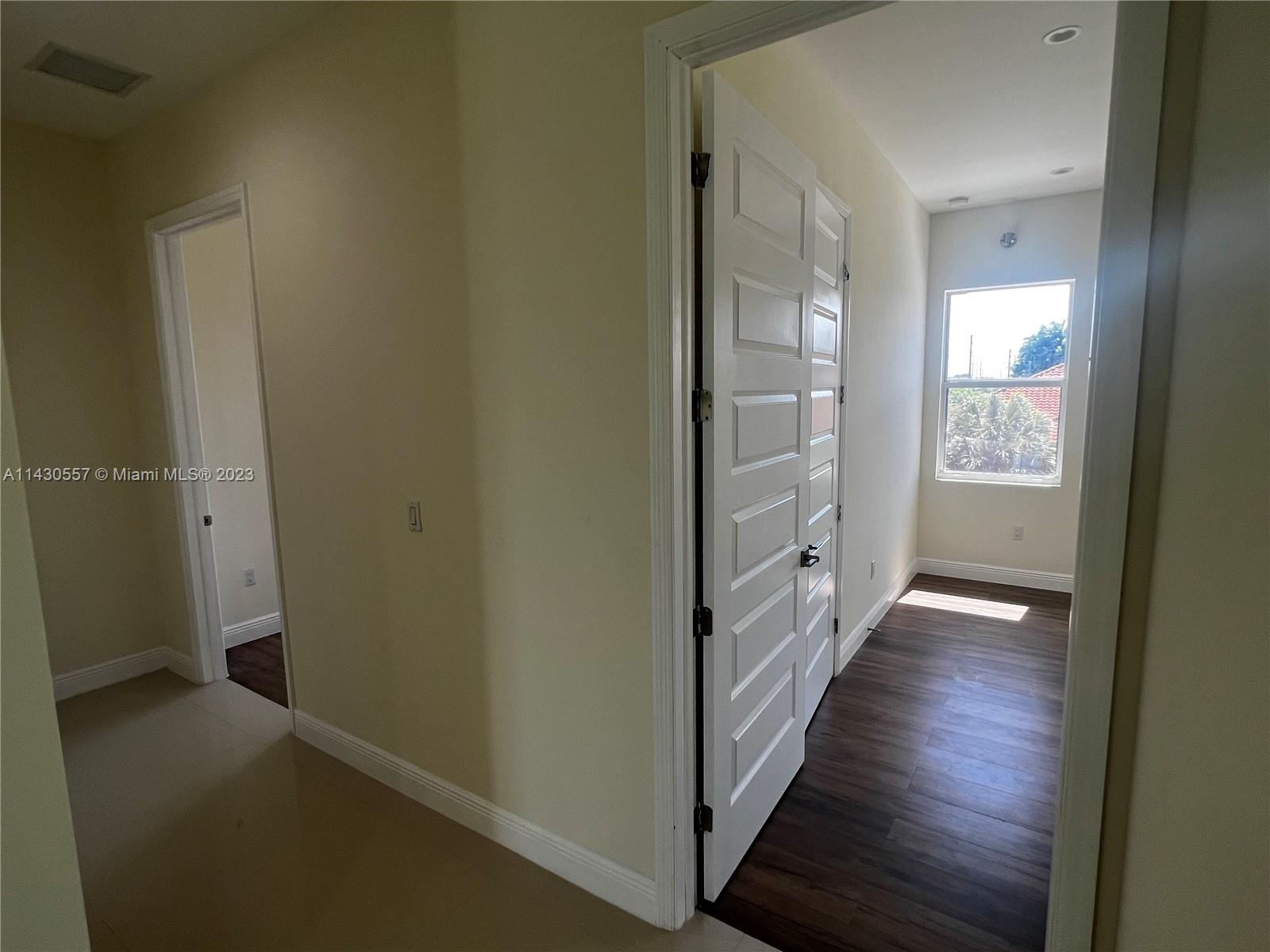 DAVIE GARDEN ESTATES - Residential Lease