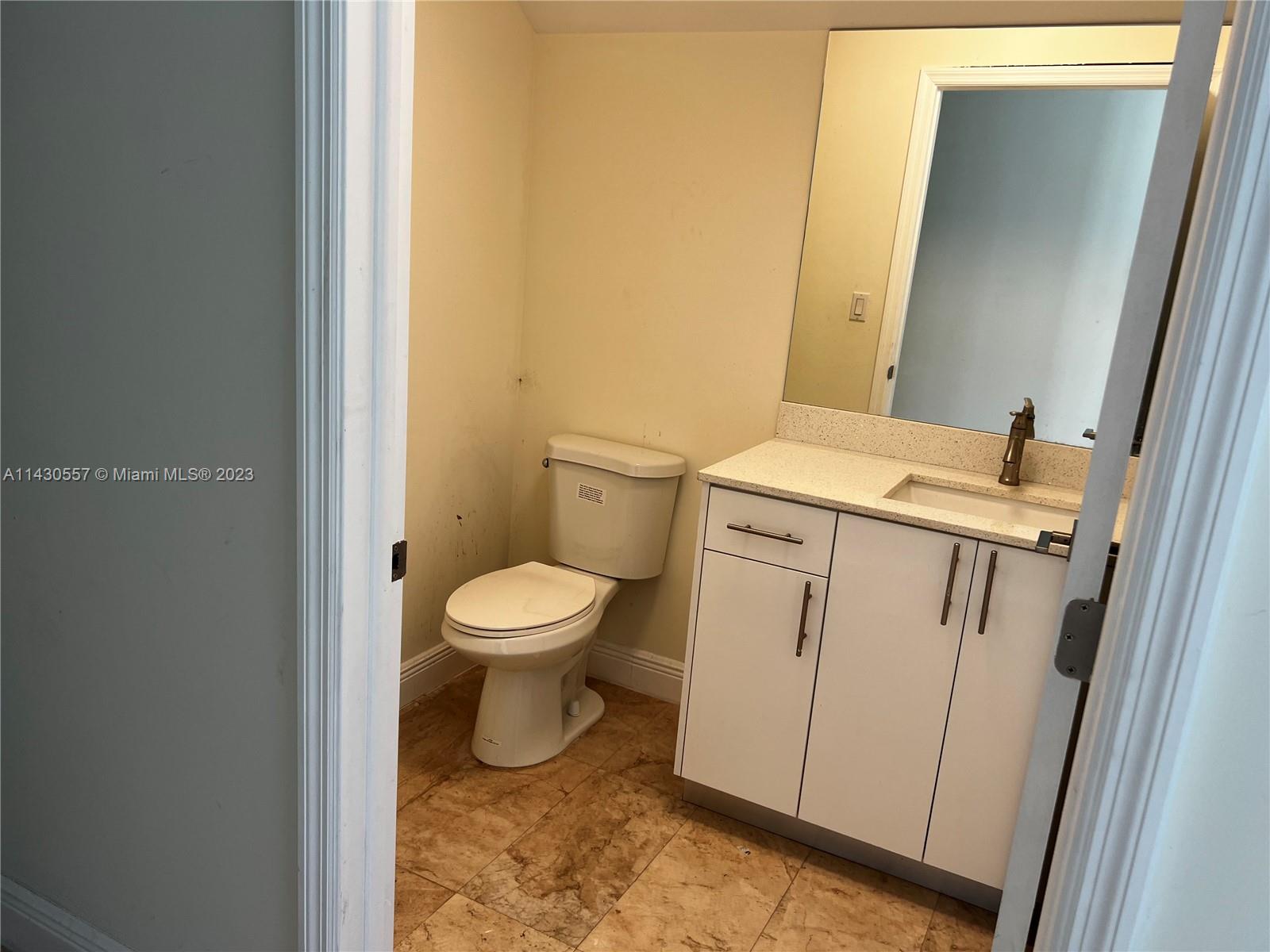 DAVIE GARDEN ESTATES - Residential Lease
